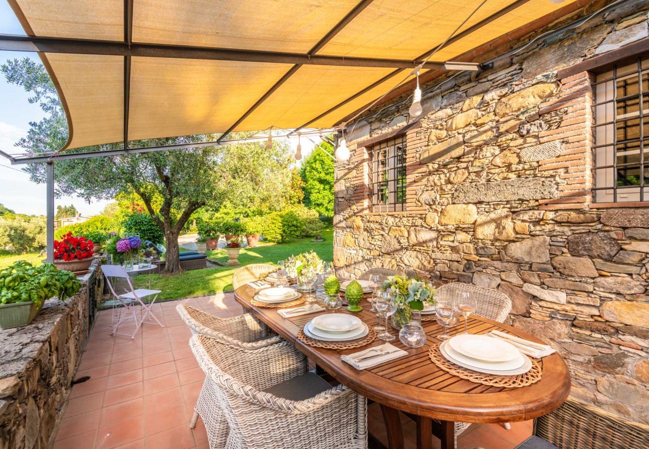 Villa à Capannori - Villa Ester, a Stylish Farmhouse with Pool on the Hills by Lucca