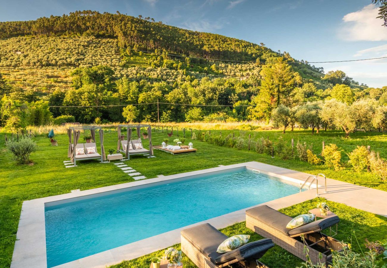 Villa à Capannori - Villa Ester, a Stylish Farmhouse with Pool on the Hills by Lucca