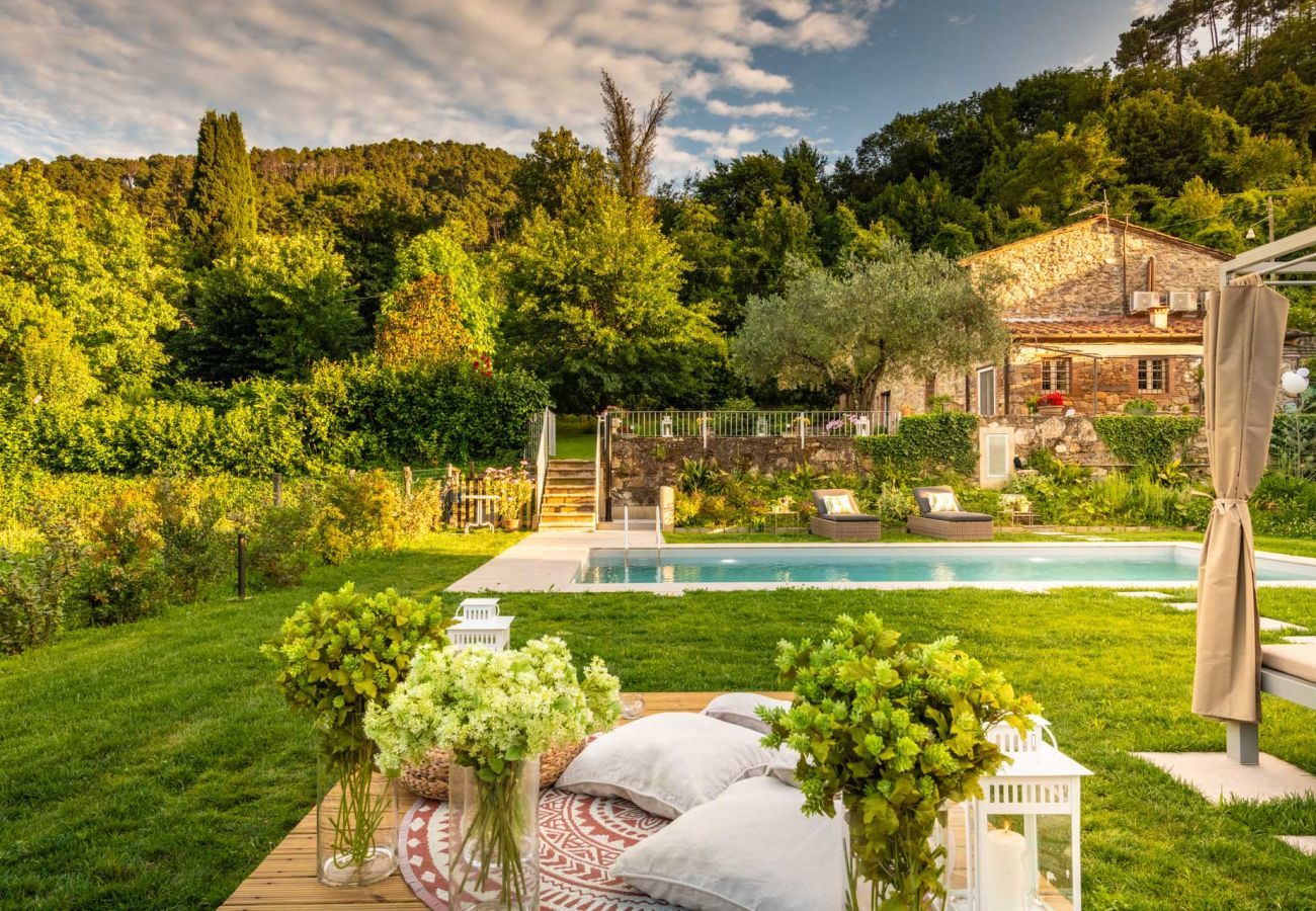 Villa à Capannori - Villa Ester, a Stylish Farmhouse with Pool on the Hills by Lucca