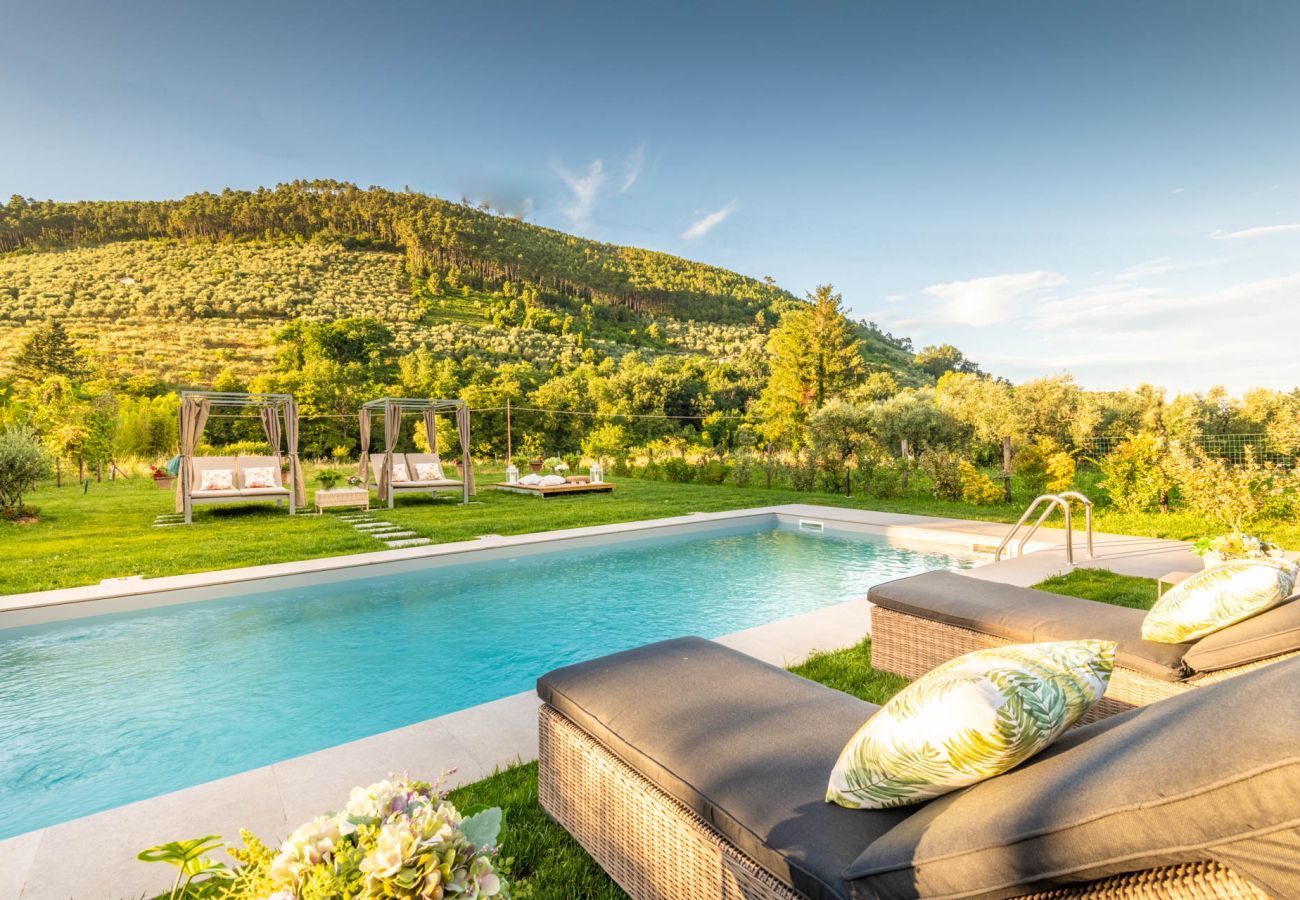 Villa à Capannori - Villa Ester, a Stylish Farmhouse with Pool on the Hills by Lucca