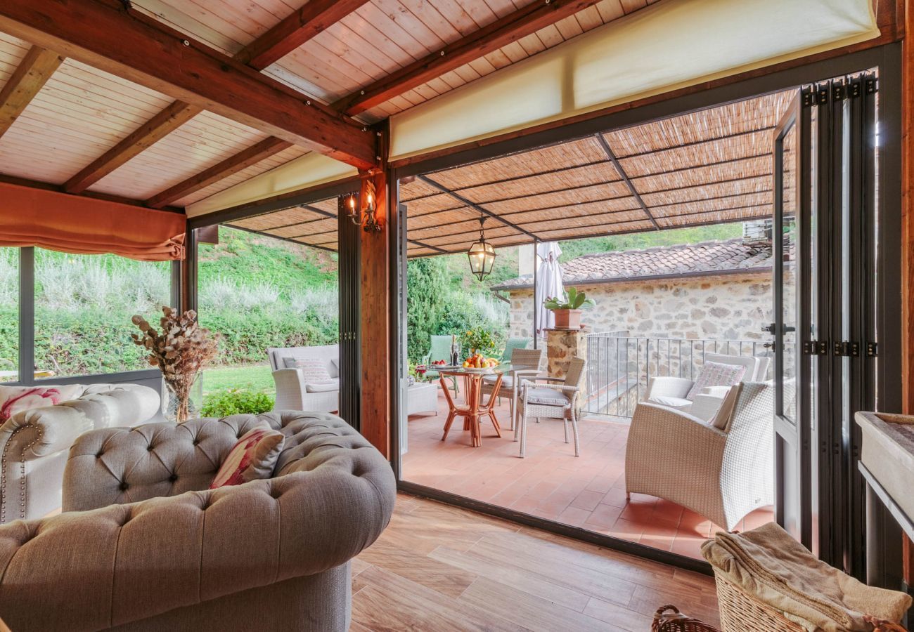 Villa à Lamporecchio - Villa Veranda with shared Pool in a Borgo