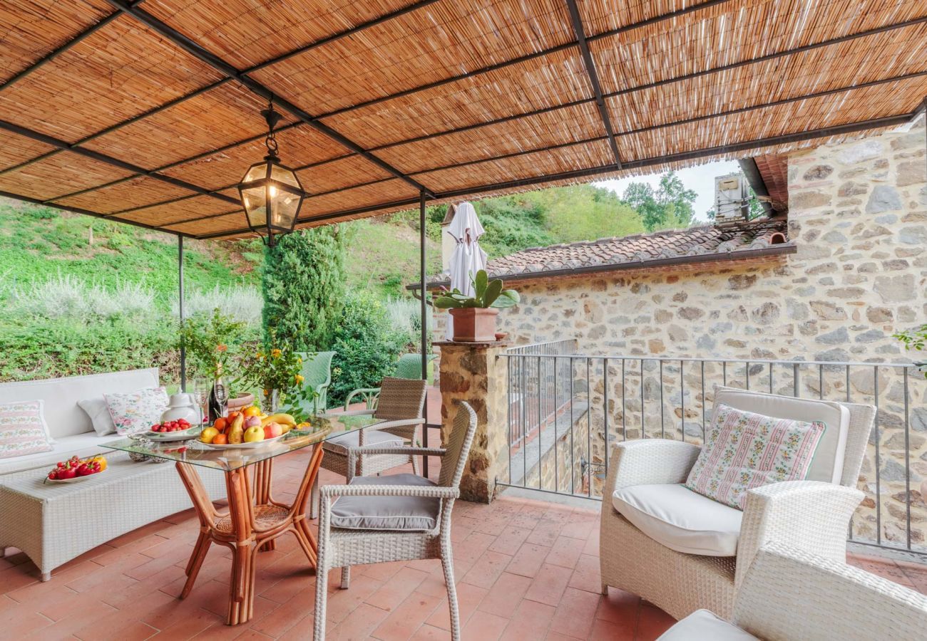 Villa à Lamporecchio - Villa Veranda with shared Pool in a Borgo