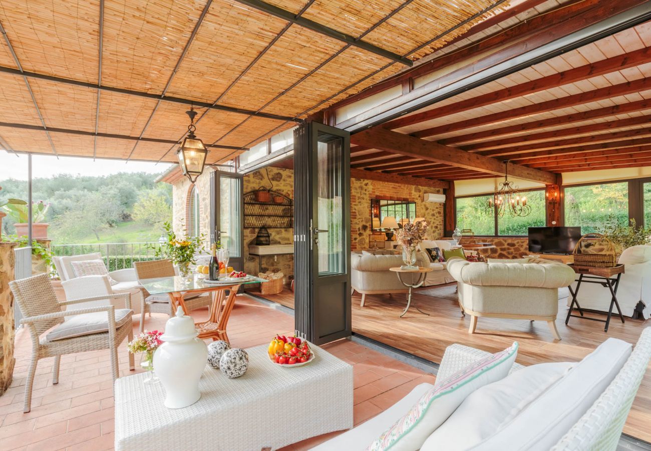 Villa à Lamporecchio - Villa Veranda with shared Pool in a Borgo