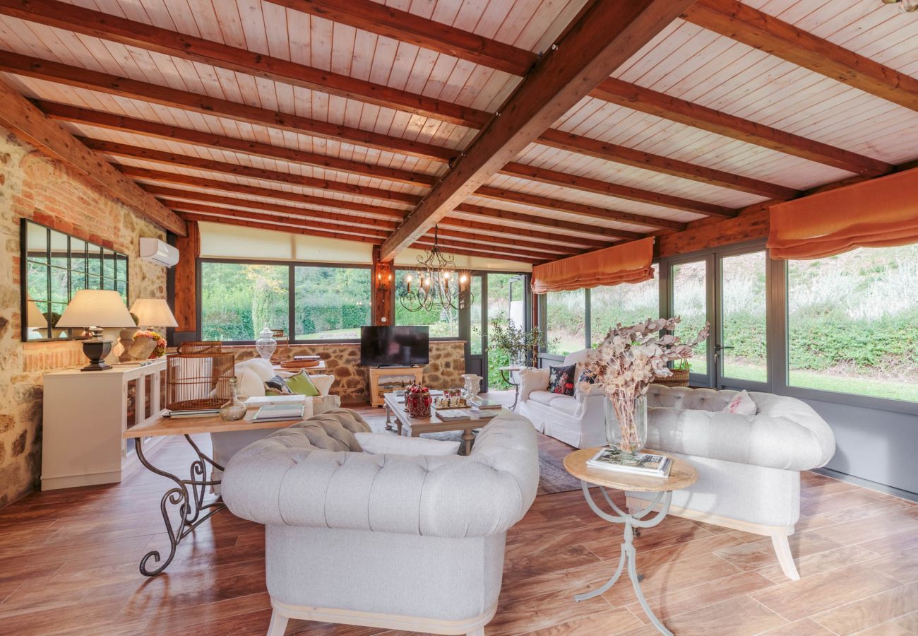 Villa à Lamporecchio - Villa Veranda with shared Pool in a Borgo