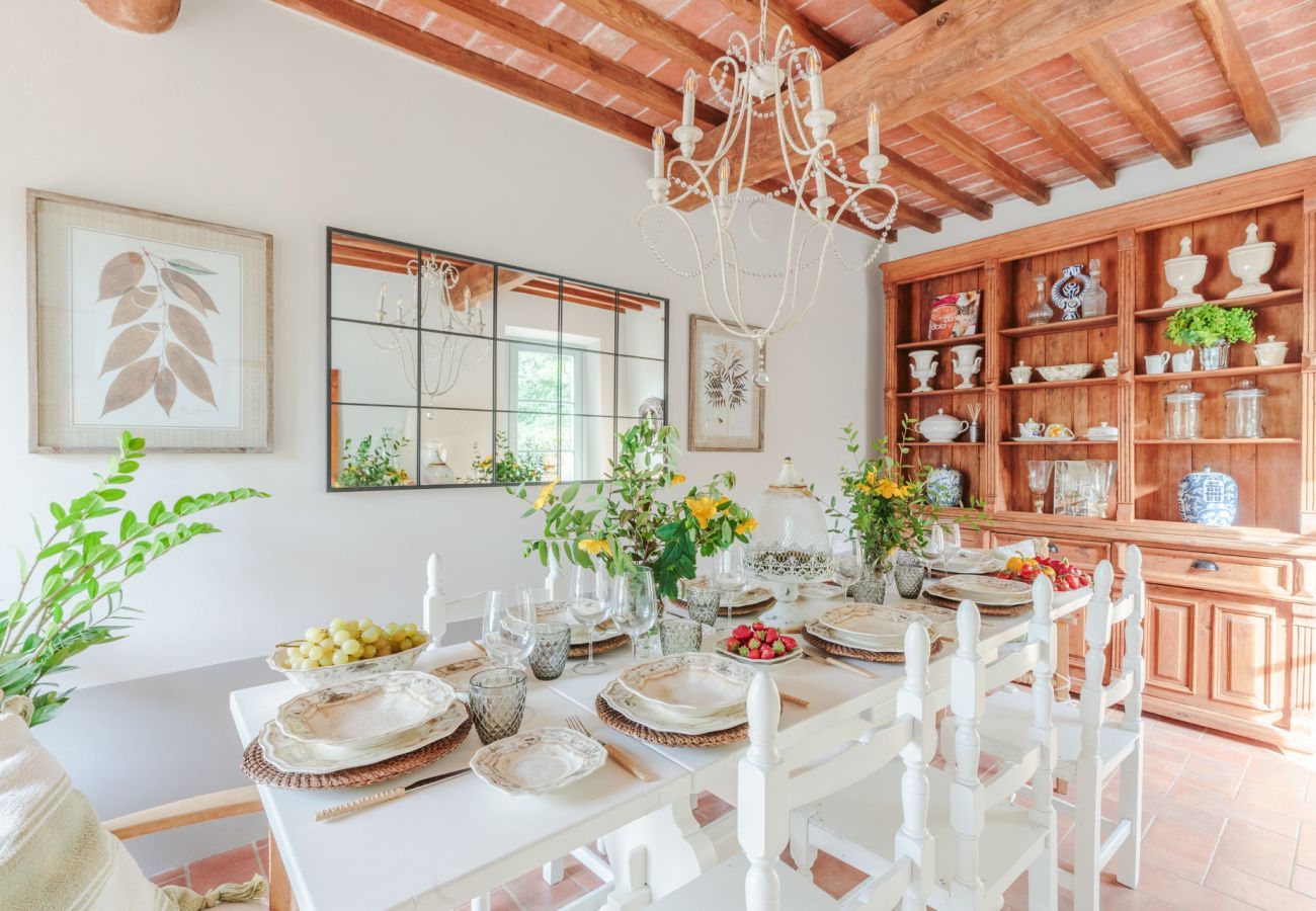 Villa à Lamporecchio - Villa Veranda with shared Pool in a Borgo