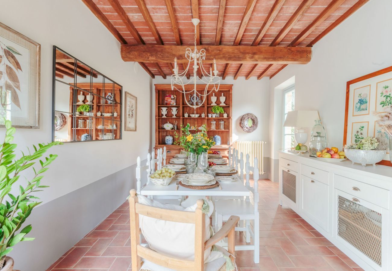 Villa à Lamporecchio - Villa Veranda with shared Pool in a Borgo