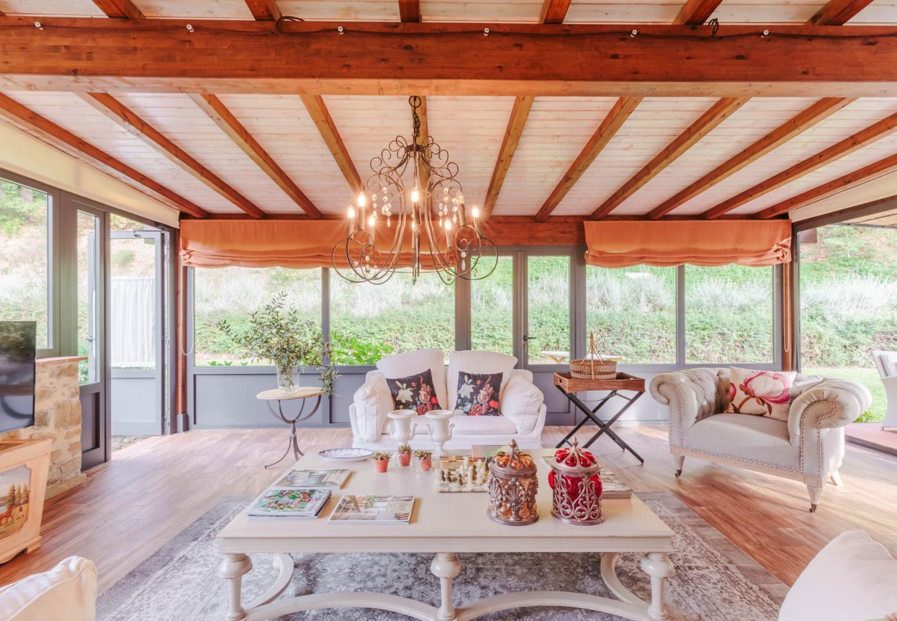 Villa à Lamporecchio - Villa Veranda with shared Pool in a Borgo