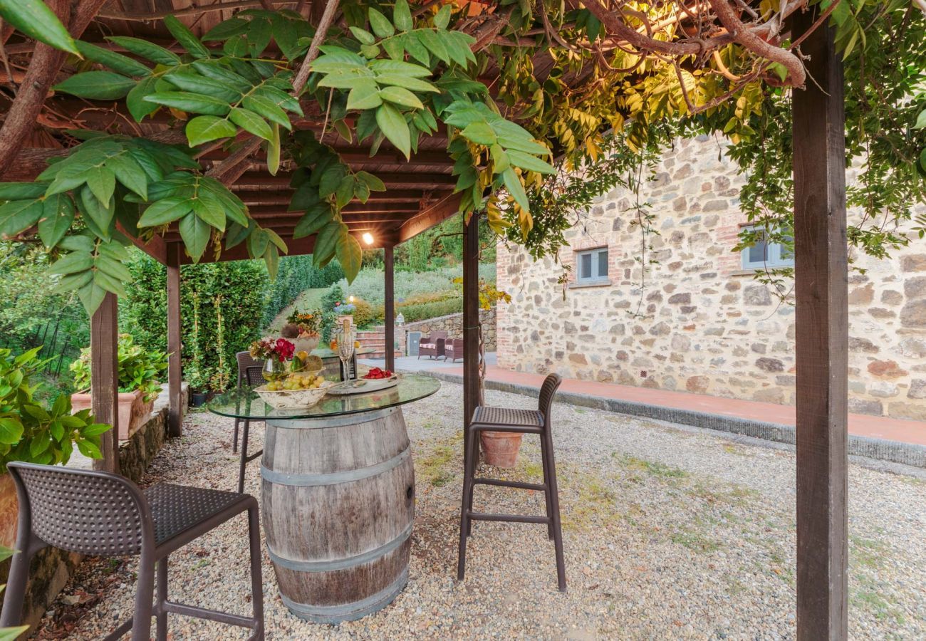 Villa à Lamporecchio - Villa Veranda with shared Pool in a Borgo