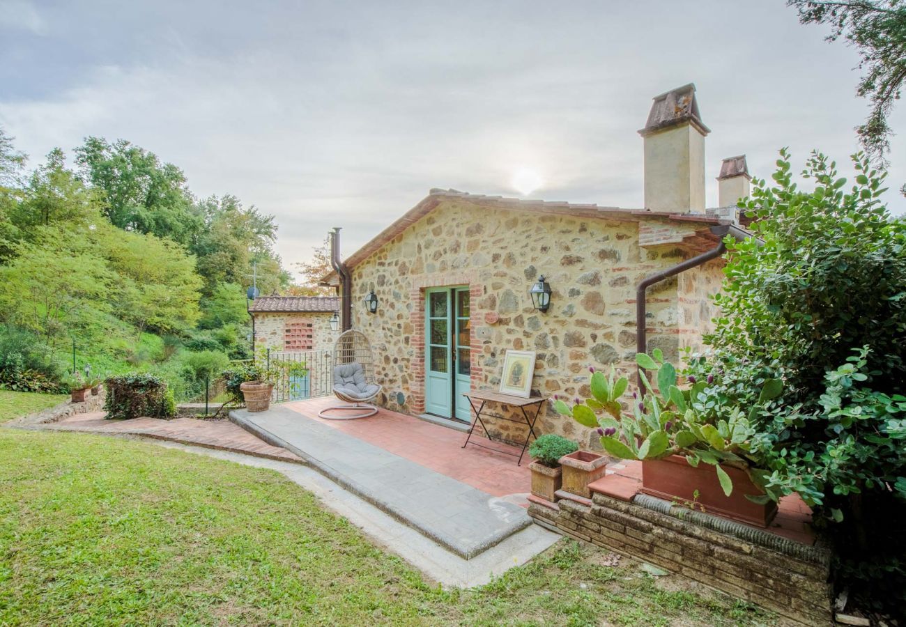 Villa à Lamporecchio - Villa Veranda with shared Pool in a Borgo