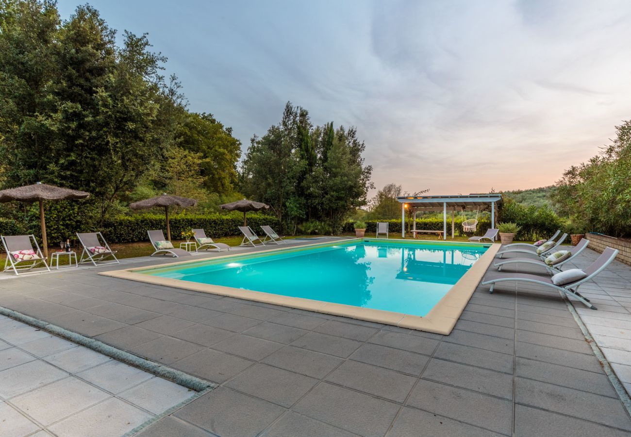 Villa à Lamporecchio - Villa Veranda with shared Pool in a Borgo