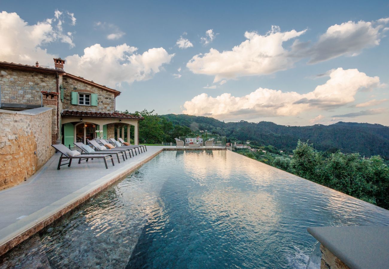 Villa à Pescaglia - Villa Grema, a Farmhouse with Private Infinity Pool between Lucca and the Beach