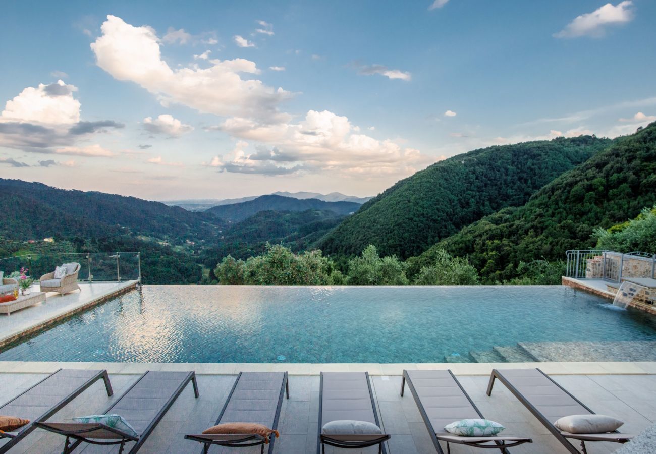 Villa à Pescaglia - Villa Grema, a Farmhouse with Private Infinity Pool between Lucca and the Beach