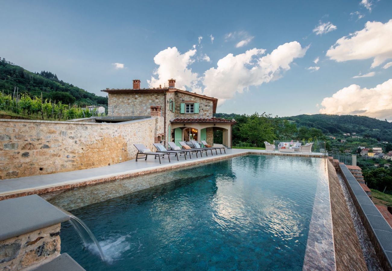 Villa à Pescaglia - Villa Grema, a Farmhouse with Private Infinity Pool between Lucca and the Beach