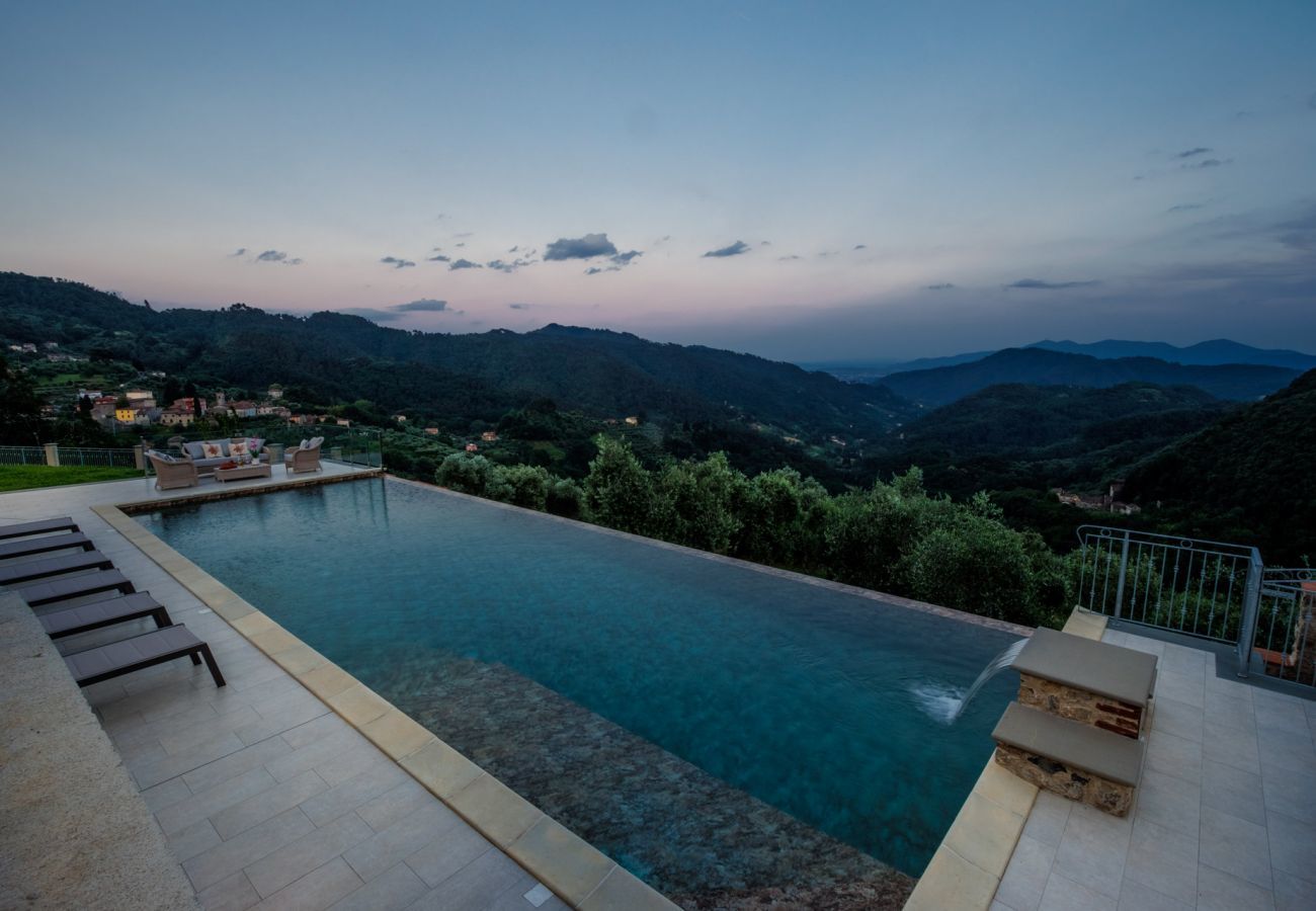 Villa à Pescaglia - Villa Grema, a Farmhouse with Private Infinity Pool between Lucca and the Beach