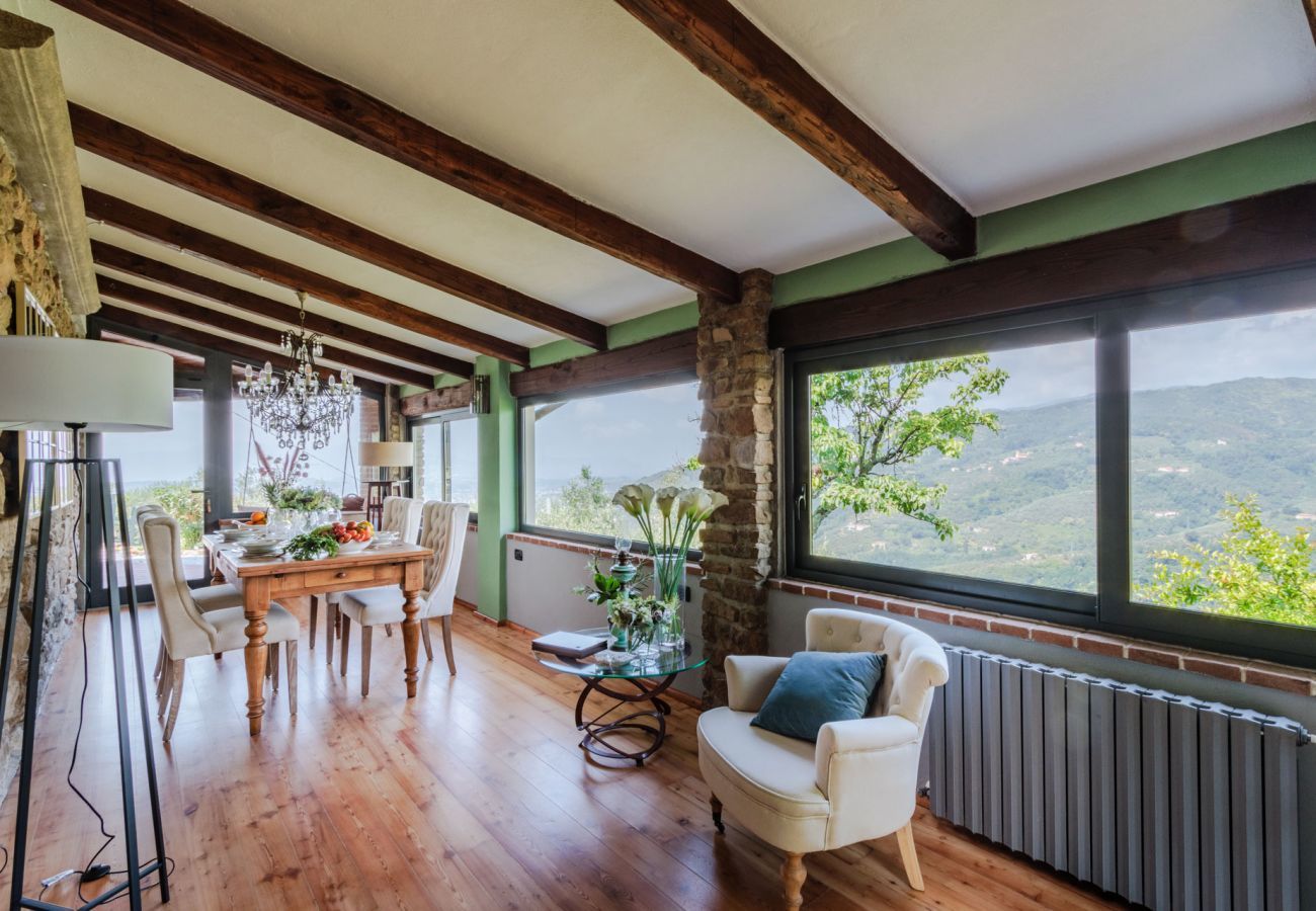 Villa à Pescia - Sospirata Farmhouse, luxury 2 bedrooms villa with Amazing Views on the Rolling Hills of Pescia