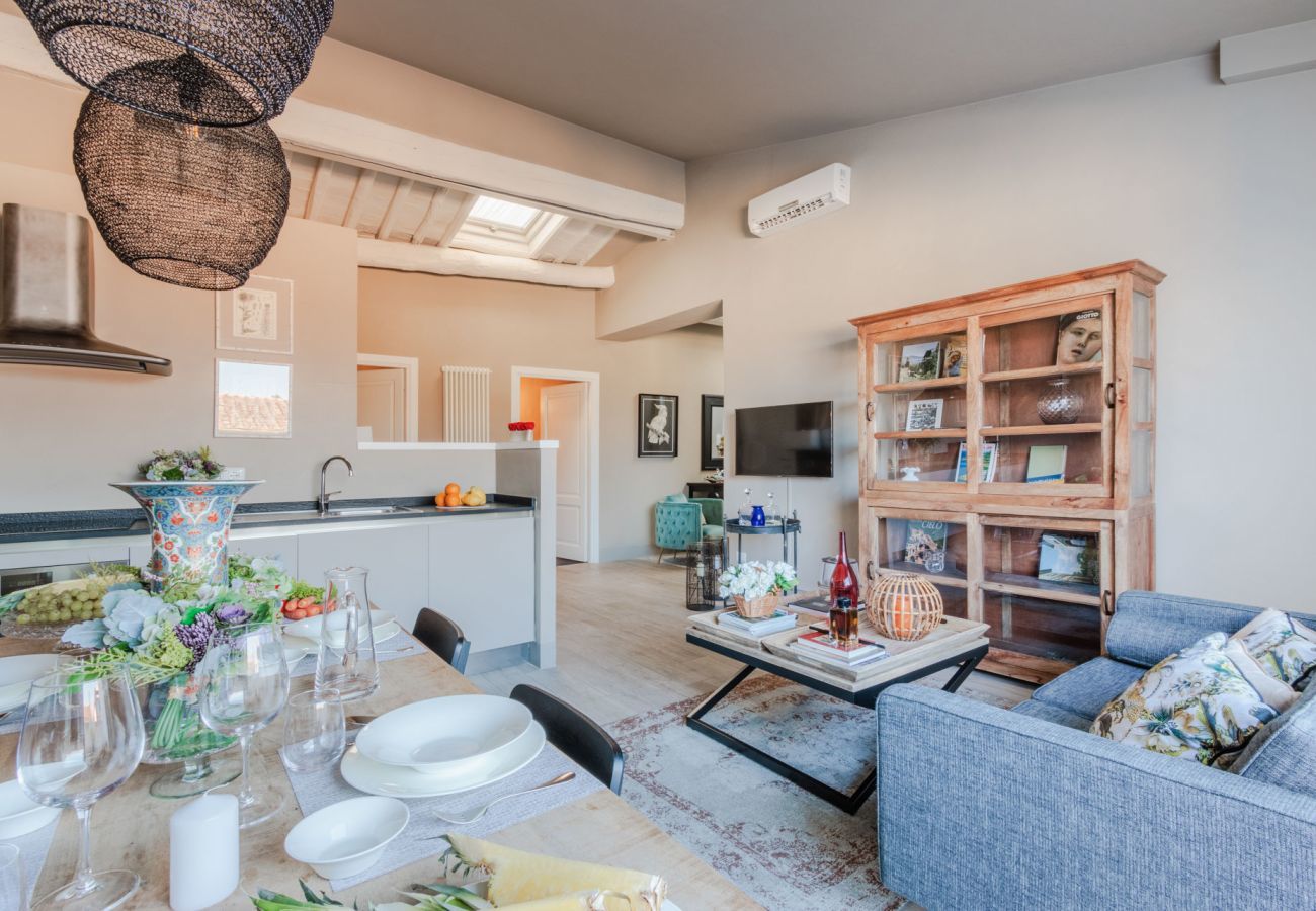 Appartement à Lucques - Casa Marta, Luxury 2 Bedrooms Apartment with Terrace Inside the Walls of Lucca