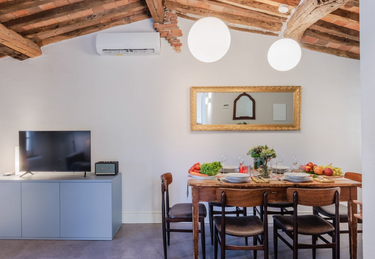 Appartement à Lucques - Casa Ledesma, modern apartment for 4 guests with balcony inside the walls of Lucca