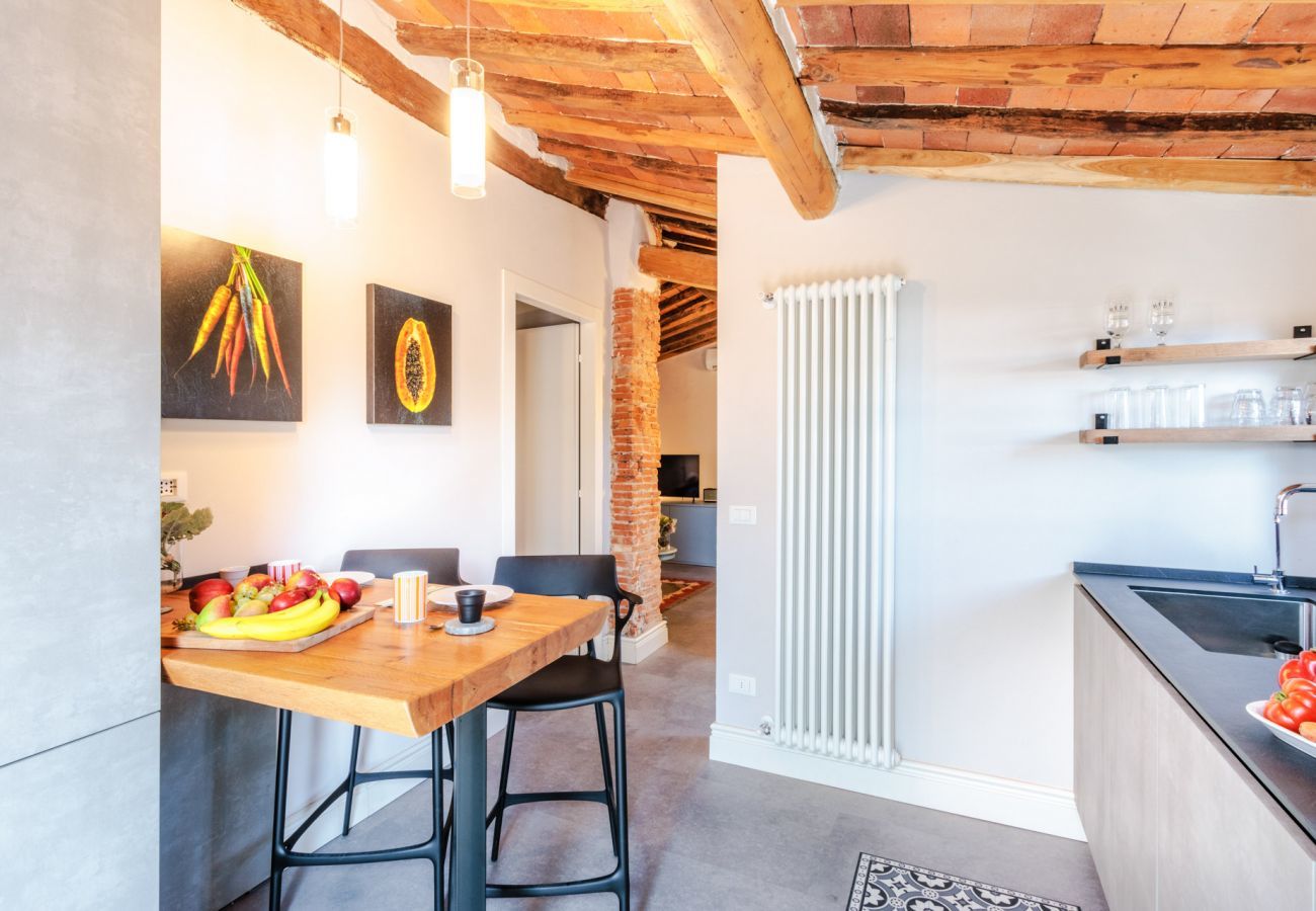 Appartement à Lucques - Casa Ledesma, modern apartment for 4 guests with balcony inside the walls of Lucca