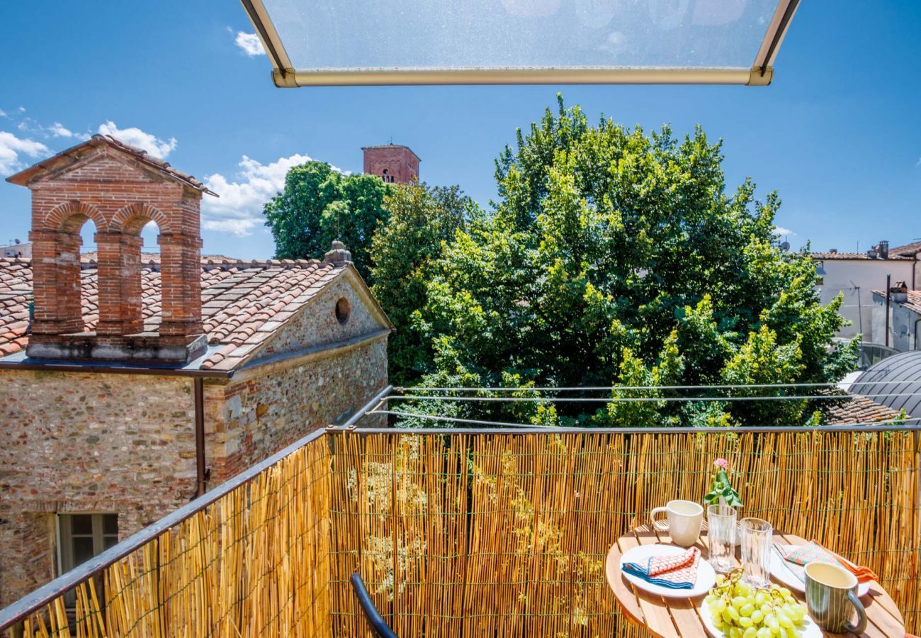 Appartement à Lucques - Casa Ledesma, modern apartment for 4 guests with balcony inside the walls of Lucca