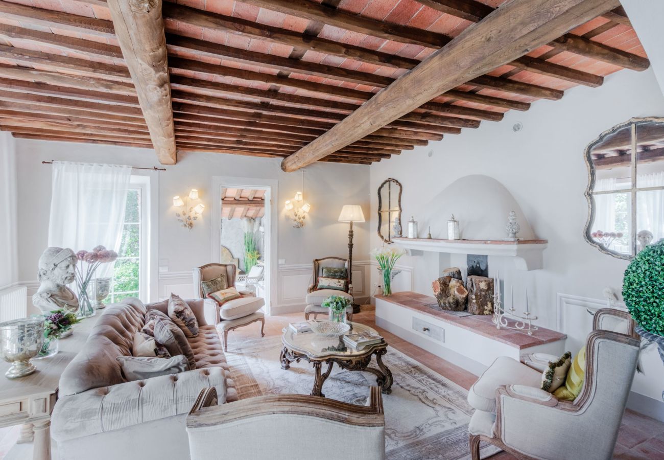 Villa à San Concordio di Moriano - Villa Lina, Luxury Farmhouse with Pool and Amazing View close to Lucca Town Centre