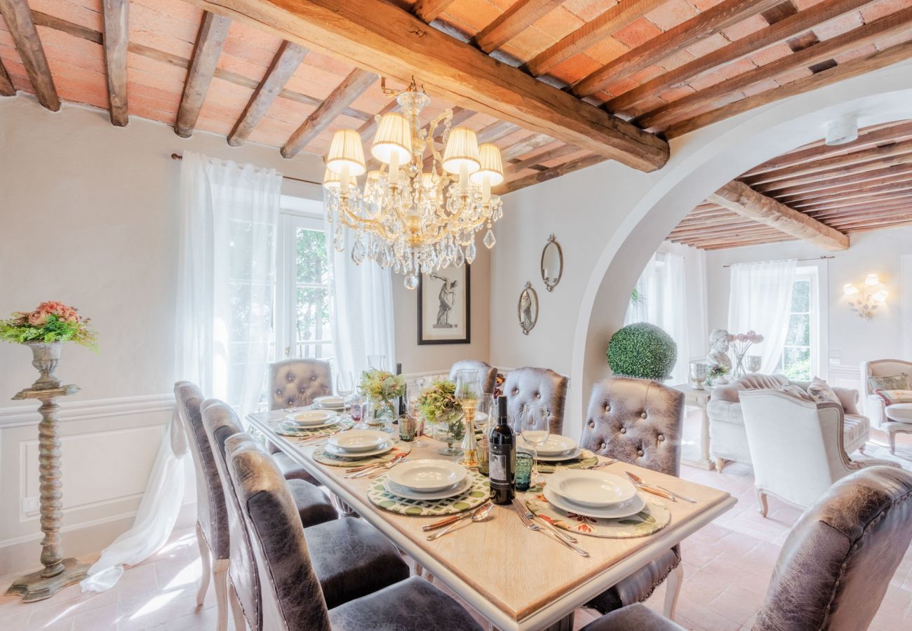 Villa à San Concordio di Moriano - Villa Lina, Luxury Farmhouse with Pool and Amazing View close to Lucca Town Centre