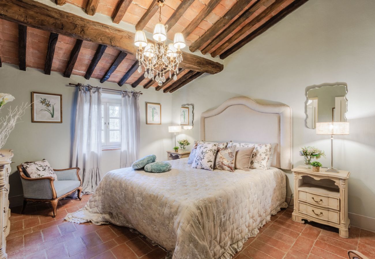 Villa à San Concordio di Moriano - Villa Lina, Luxury Farmhouse with Pool and Amazing View close to Lucca Town Centre