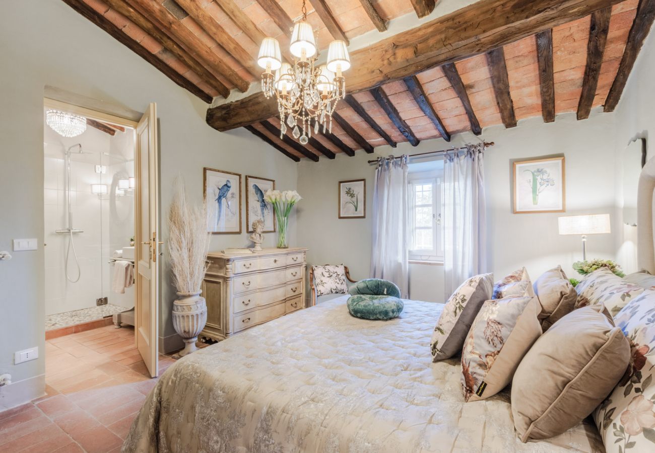 Villa à San Concordio di Moriano - Villa Lina, Luxury Farmhouse with Pool and Amazing View close to Lucca Town Centre