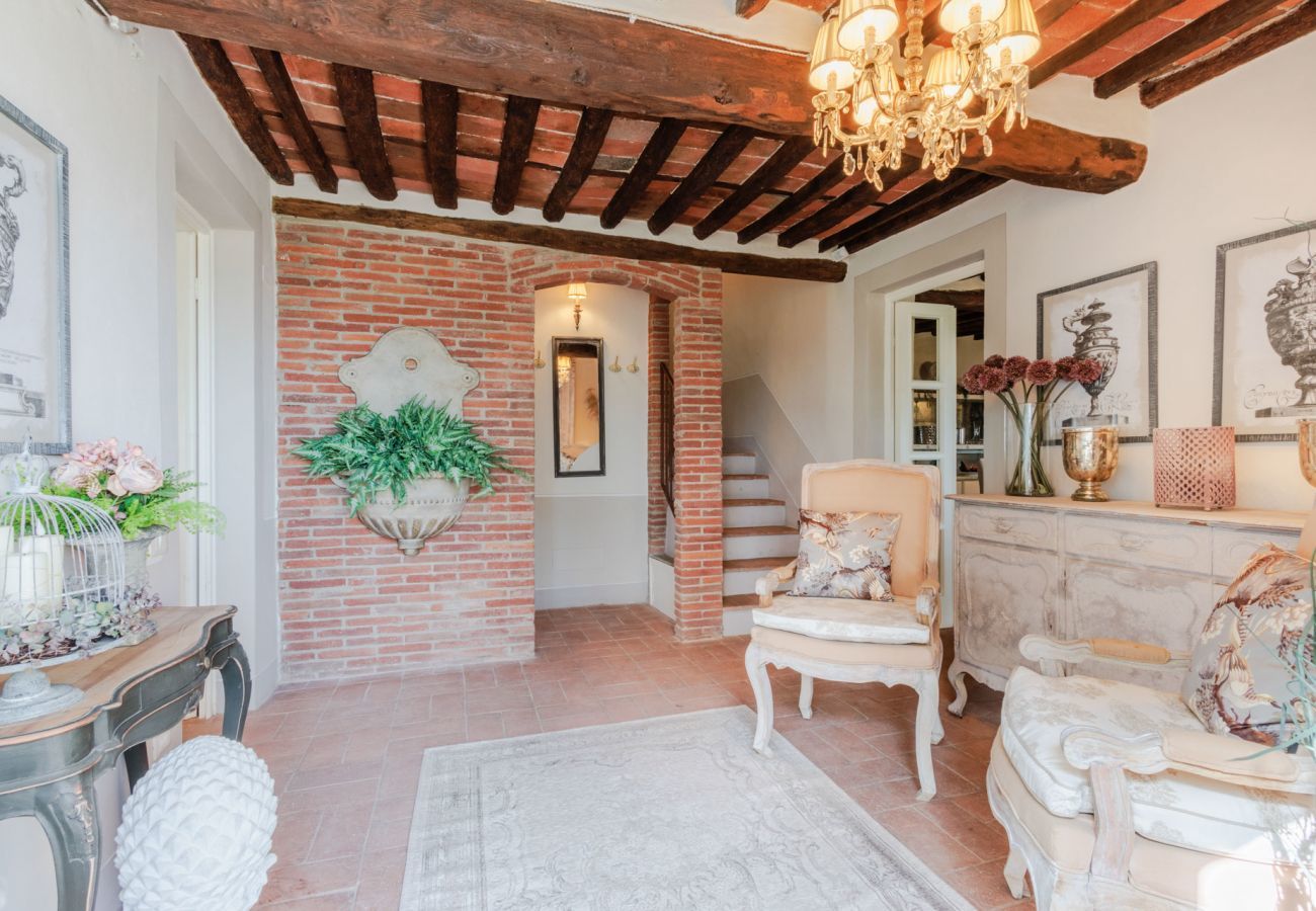 Villa à San Concordio di Moriano - Villa Lina, Luxury Farmhouse with Pool and Amazing View close to Lucca Town Centre