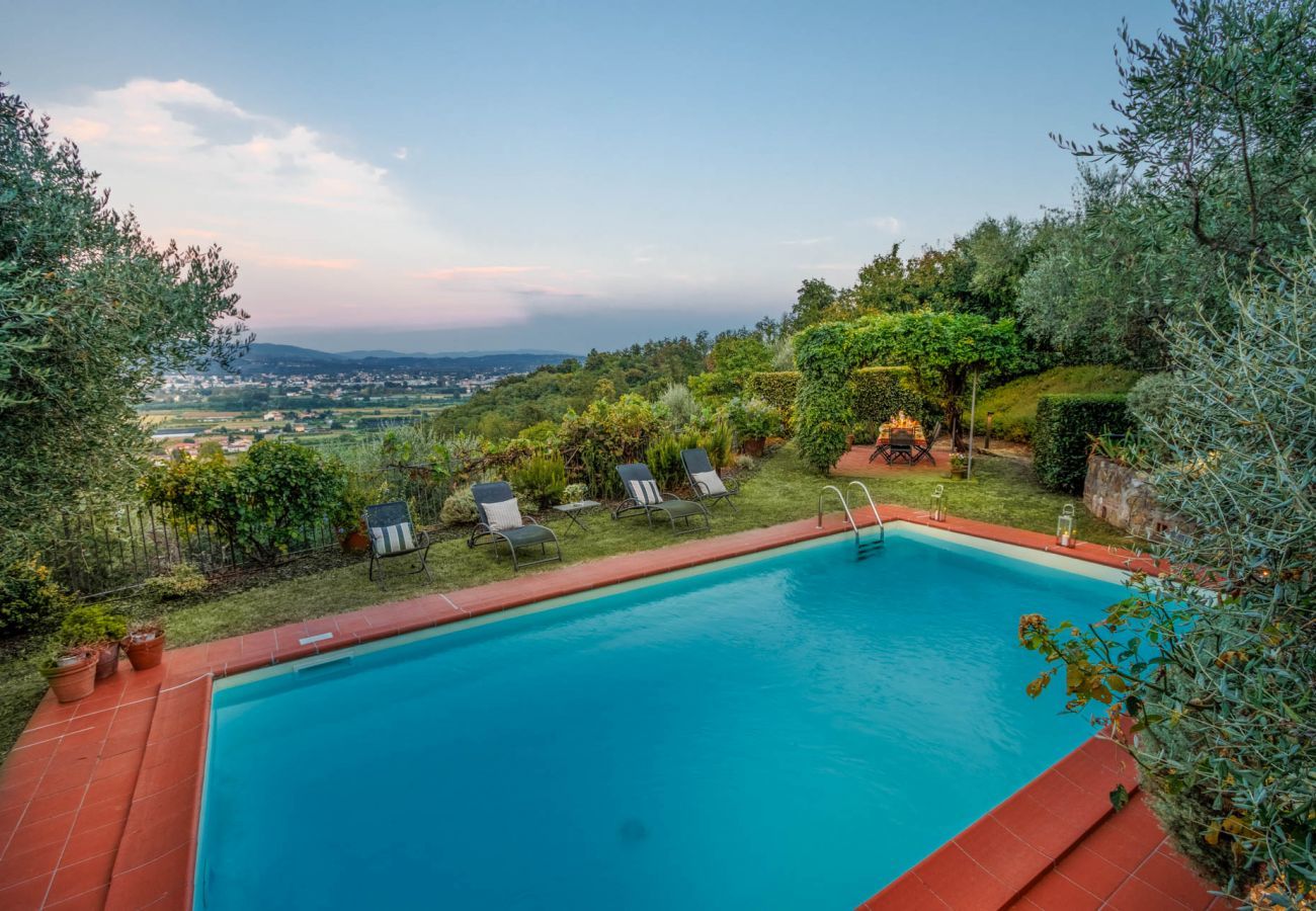 Villa à Lucques - Villa Debby, 2 bedrooms Farmhouse with Pool on the Hills of Lucca