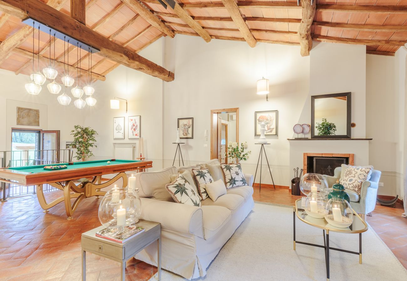 Villa à San Macario In Piano - The Tuscan Mill Farmhouse: Where Timeless Charm Meets Modern Tranquility