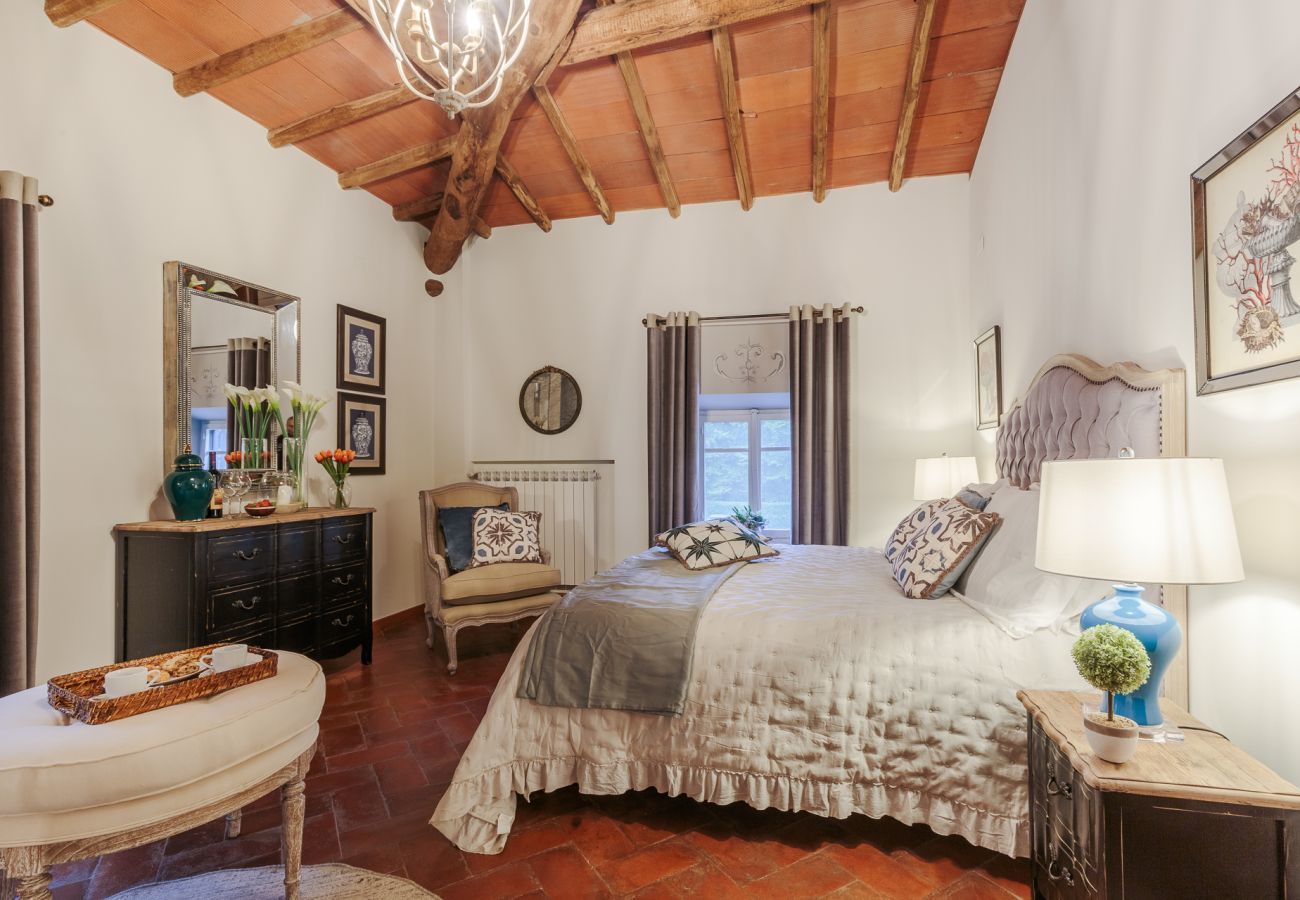 Villa à San Macario In Piano - The Tuscan Mill Farmhouse: Where Timeless Charm Meets Modern Tranquility