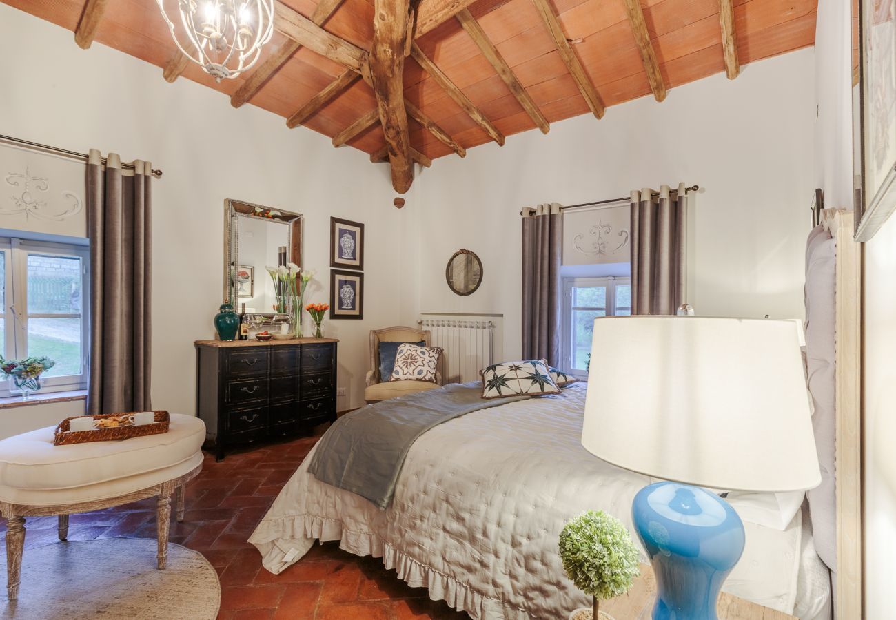 Villa à San Macario In Piano - The Tuscan Mill Farmhouse: Where Timeless Charm Meets Modern Tranquility