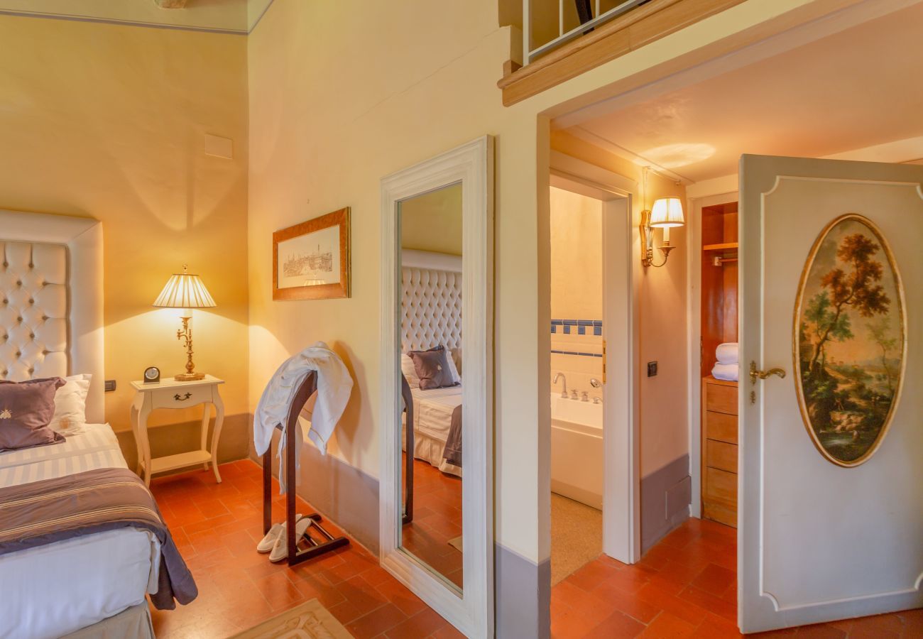 Villa à Pieve a Nievole - Elevate Your Escape: Discover Timeless Charm in a Majestic Retreat Amid Lucca and Florence