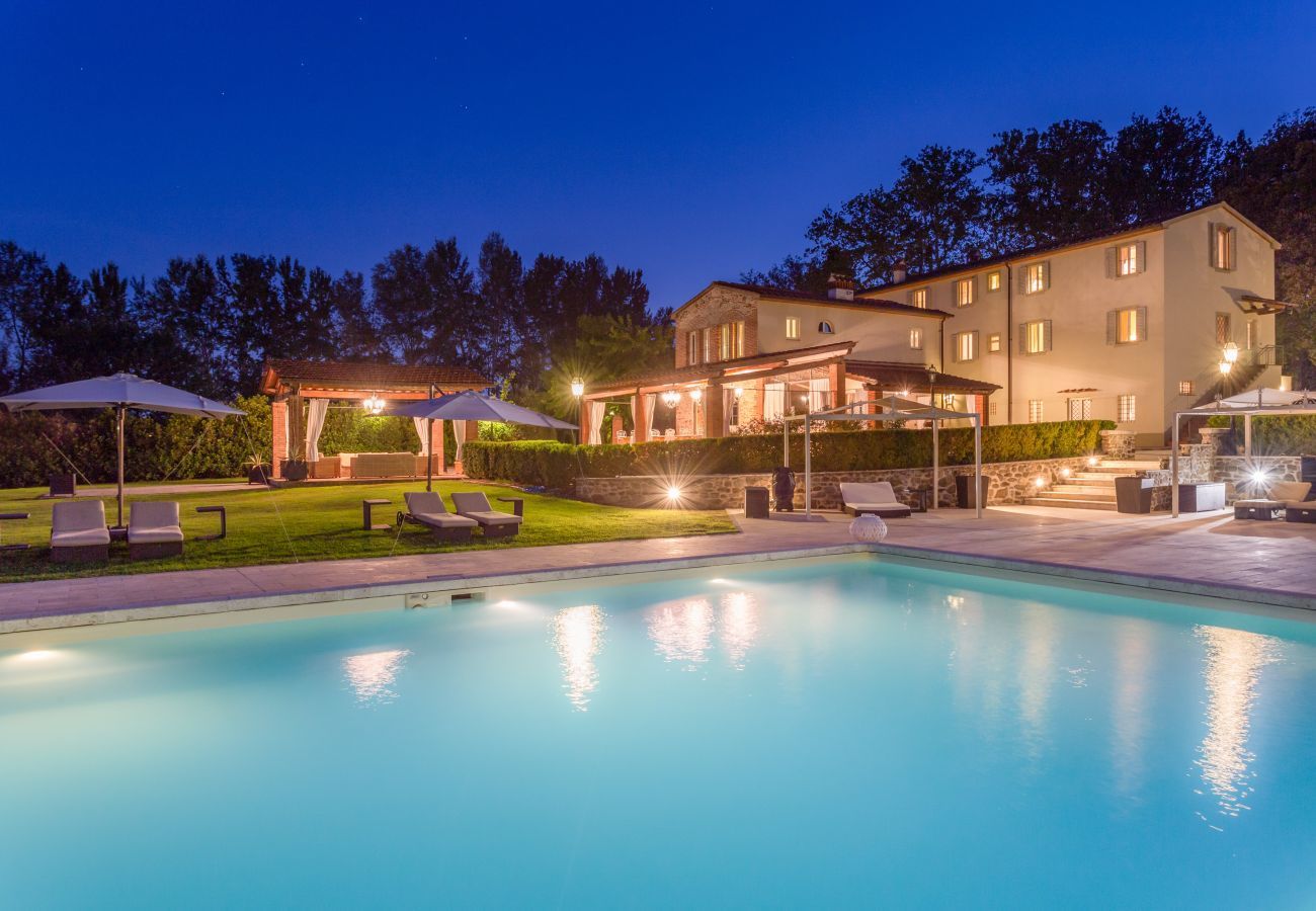 Villa à Pieve a Nievole - Elevate Your Escape: Discover Timeless Charm in a Majestic Retreat Amid Lucca and Florence