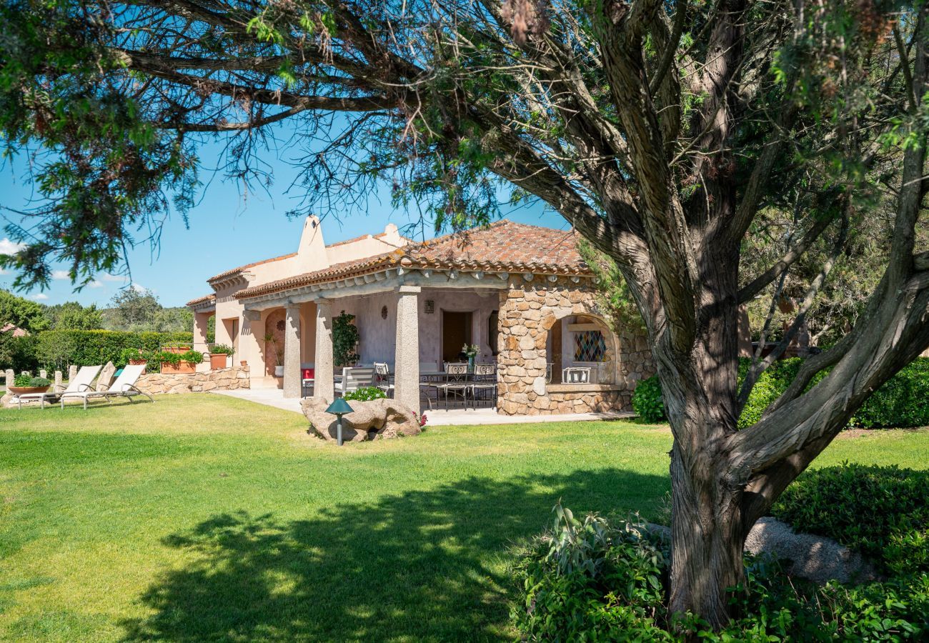 Villa à Porto Cervo - Villa Zenith - retraite de luxe avec piscine en Sardaigne