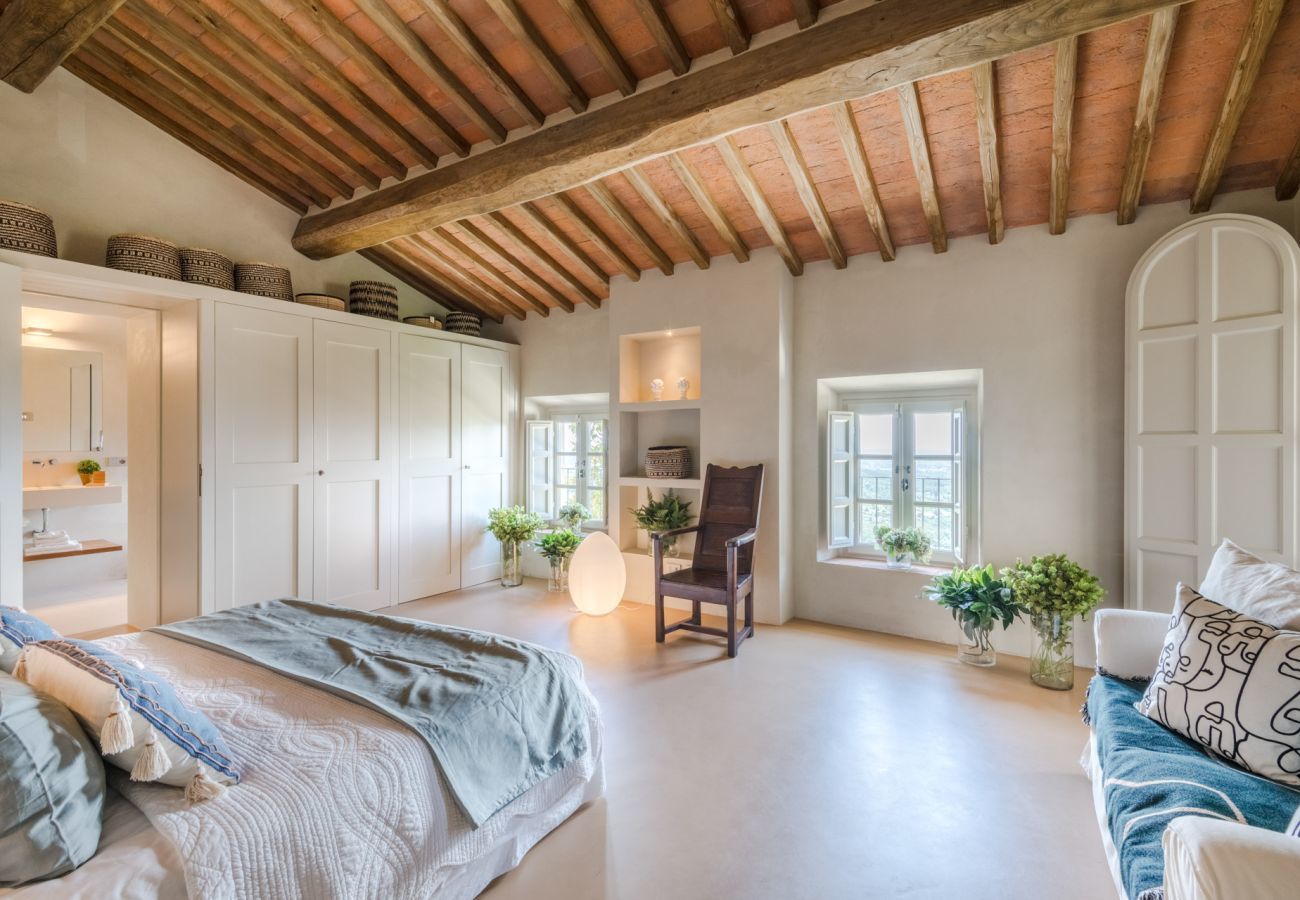 Villa à Lucques - Villa Sunset, Luxury Farmhouse with Infinity Pool and Incredible Views in Lucca