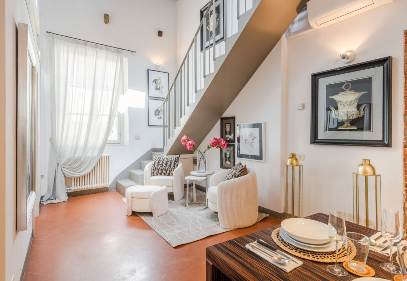 Appartement à Lucques - Modern Panoramic Penthouse with Elevator inside the Walls of Lucca