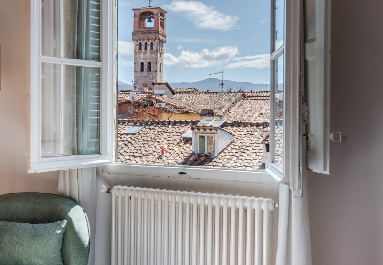 Appartement à Lucques - Modern Panoramic Penthouse with Elevator inside the Walls of Lucca