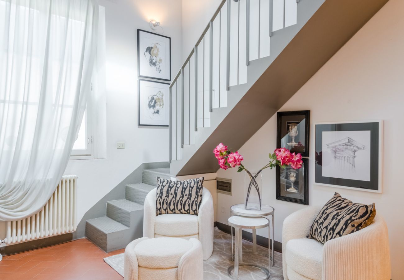 Appartement à Lucques - Modern Panoramic Penthouse with Elevator inside the Walls of Lucca