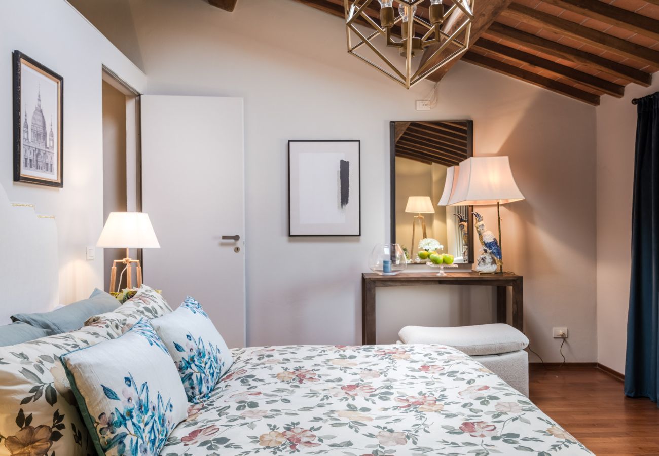 Appartement à Lucques - De Nobili Penthouse, Luxury Apartment with Elevator inside the Walls of Lucca