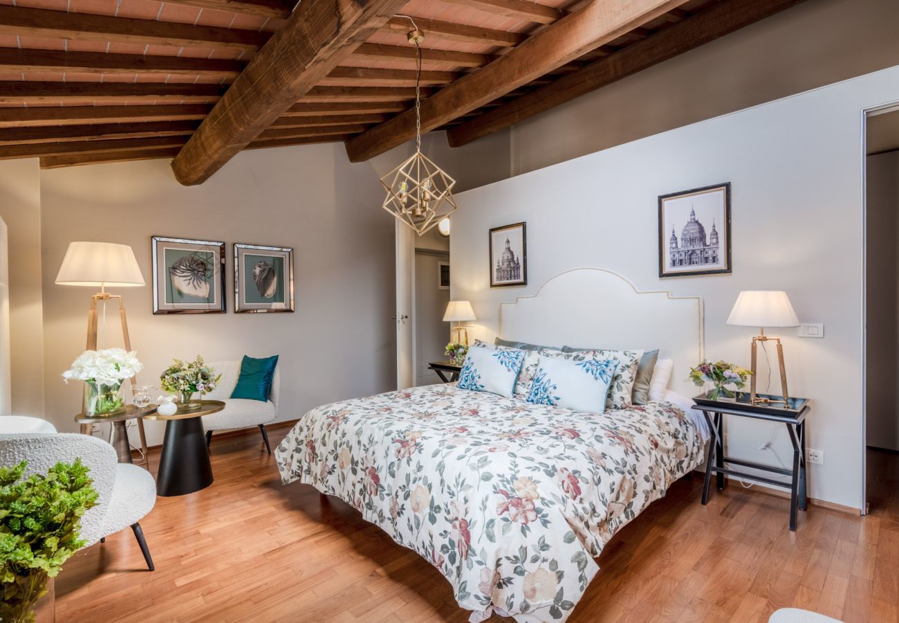 Appartement à Lucques - De Nobili Penthouse, Luxury Apartment with Elevator inside the Walls of Lucca