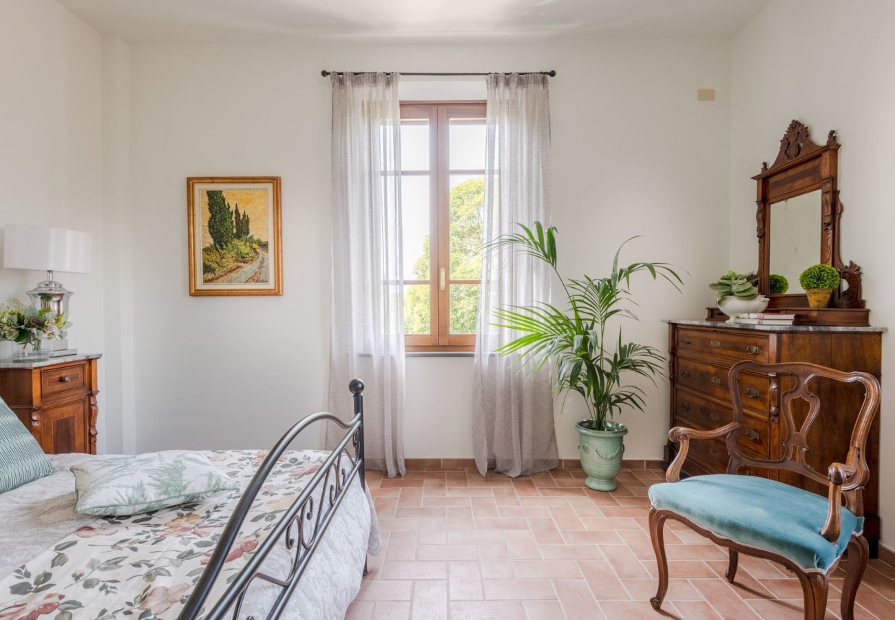 Villa à Orentano - Villa del Nonno, Luxury Tuscan Farmhouse with Private Pool close to Lucca, Pisa and Florence